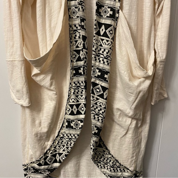 Free People Long Hood Aztec Trim Cardigan Hooded Pockets White Black Cre… - Picture 12 of 16